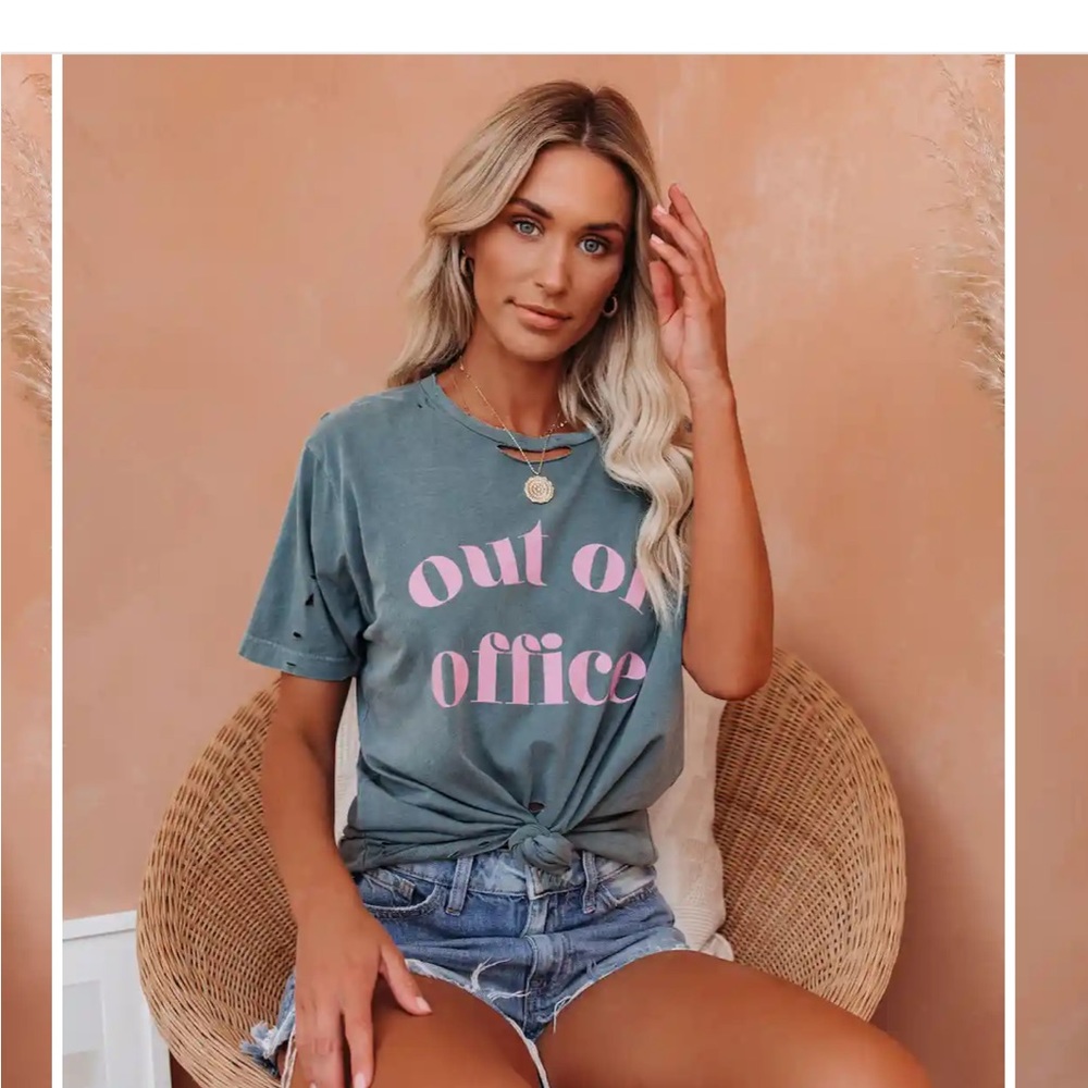 Vici Out of Office tee